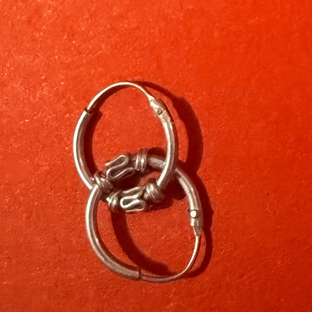 * 3 pairs*
Silver Interlinked Hoop Earrings with Etched Designs